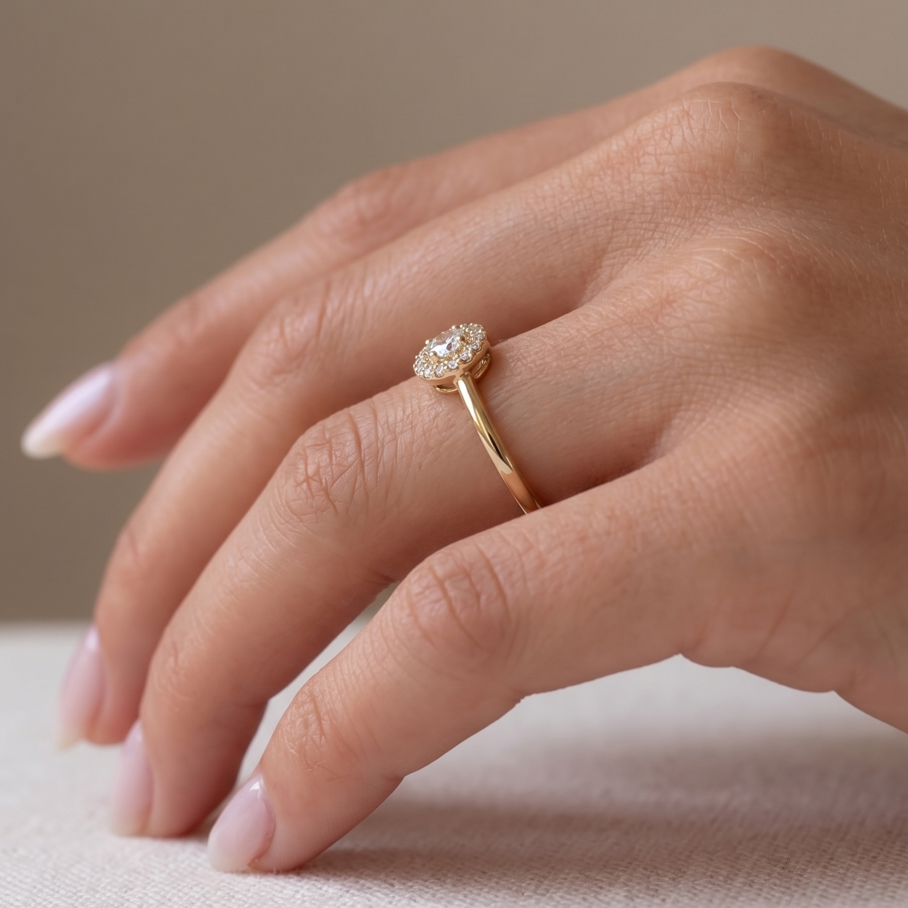Éclat Moissanite Ring