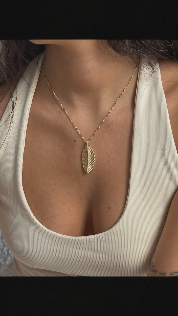 Willow Moissanite Leaf Necklace